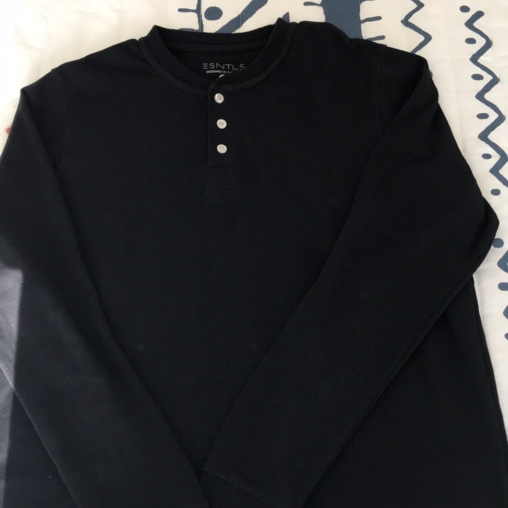 ESNTLS 3-Button Henley LS